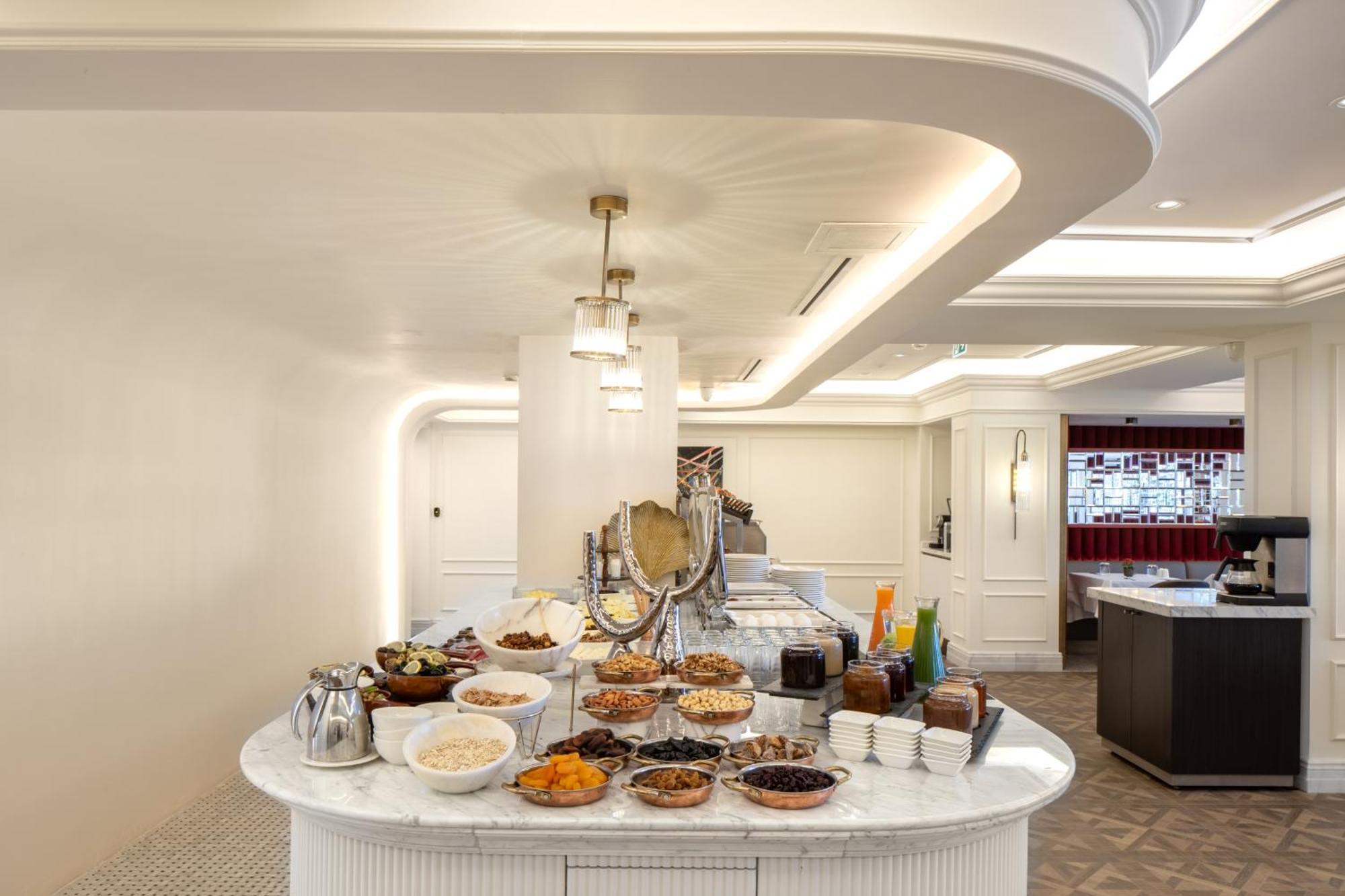 Mula Hotel — Fotos 1